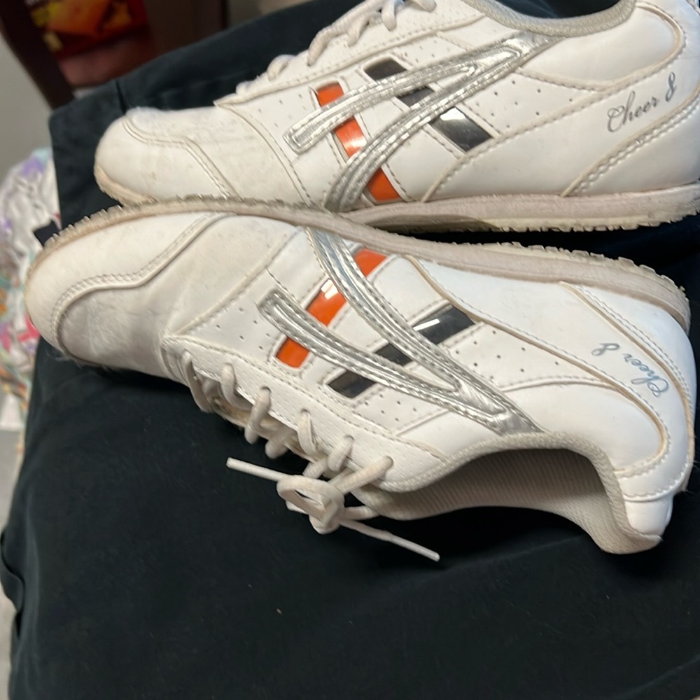 Youth cheer 8 shoes